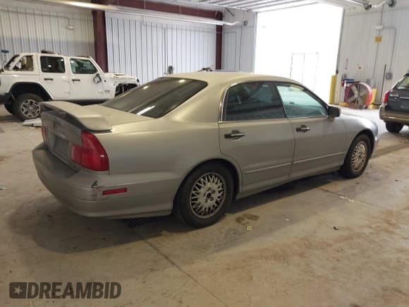 ✅ 2000 Mitsubishi Diamante LS • VIN: 6MMAP67P8YT002133 • Lot: 43134033. Listed on IAAI with 151,707 mi. Free auction sales archive from the USA and detailed vehicle history report at DreamBid. Image 4.