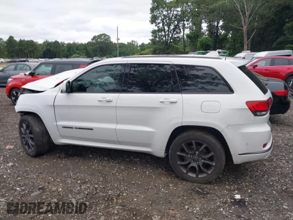 ✅ 2020 Jeep Grand Cherokee Overland • VIN: 1C4RJFCG7LC425895 • Lot: 43010685. Listed on IAAI with 50,820 mi. Free auction sales archive from the USA and detailed vehicle history report at DreamBid. Image 14.