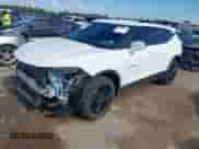 2021 Chevrolet Blazer LT z VIN 3GNKBCR46MS500552, wystawiony jako IAAI lot #42904644 z przebiegiem 77 103 mil mil oraz . Historia ofert i sprzedaży dostępna na DreamBid. Obrazek 2.