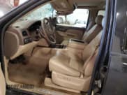 ✅ 2011 Chevrolet Suburban LTZ • VIN: 1GNSKKE37BR229637 • Lot: 64815584. Wystawiony na Copart z przebiegiem 204 210 mil. Bezpłatny archiwum sprzedaży aukcyjnych z USA i szczegółowy raport historii pojazdu na DreamBid. Zdjęcie 7.