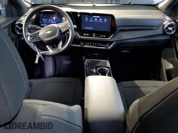 ✅ 2025 Chevrolet Equinox FWD LT • VIN: 3GNAXHEG9SL205334 • Lot: 68024145. Wystawiony na Copart z przebiegiem 12 836 mil. Bezpłatny archiwum sprzedaży aukcyjnych z USA i szczegółowy raport historii pojazdu na DreamBid. Zdjęcie 8.