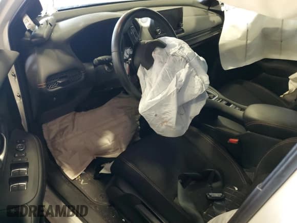 ✅ 2024 Honda HR-V Sport • VIN: 3CZRZ2H54RM726599 • Lot: 90597295. Listed on Copart with Not provided. Free auction sales archive from the USA and detailed vehicle history report at DreamBid. Image 8.