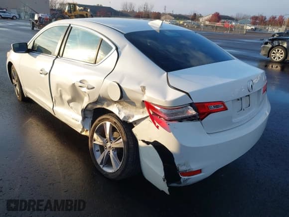 ✅ 2013 Acura ILX Premium • VIN: 19VDE1F52DE017397 • Lot: 43649172. Listed on IAAI with 141,283 mi. Free auction sales archive from the USA and detailed vehicle history report at DreamBid. Image 3.