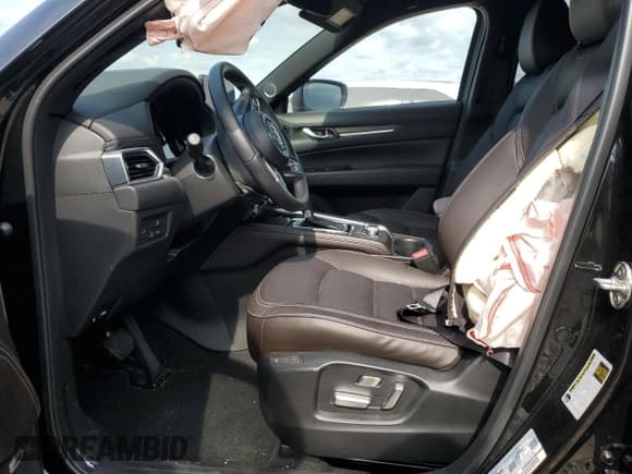 ✅ 2024 Mazda CX-5 Signature • VIN: JM3KFBXYXR0429715 • Lot: 62572165. Listed on Copart with 6,056 mi. Free auction sales archive from the USA and detailed vehicle history report at DreamBid. Image 7.