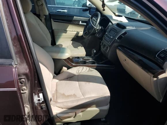 ✅ 2014 Kia Sorento LX • VIN: 5XYKTDA78EG426216 • Лот: 70475505. Опубликован ранее на Copart с пробегом 169 920 миль. Бесплатный доступ к архиву аукционных продаж из США и подробный отчёт об истории автомобиля на DreamBid. Изображение 7.