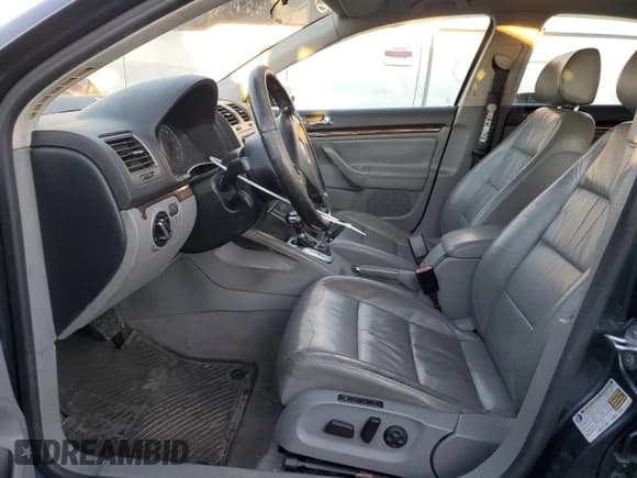 ✅ 2005 Volkswagen Jetta 2.5L • VIN: 3VWDF71K35M616950 • Lot: 83989094. Listed on Copart with 169,516 mi. Free auction sales archive from the USA and detailed vehicle history report at DreamBid. Image 7.