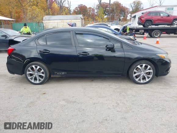 ✅ 2012 Honda Civic Si • VIN: 2HGFB6E5XCH705188 • Lot: 43590005. Listed on IAAI with 169,752 mi. Free auction sales archive from the USA and detailed vehicle history report at DreamBid. Image 13.