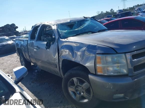 ✅ 2009 Chevrolet Silverado 1500 • VIN: 2GCEC39J891109818 • Lot: 41302124. Wystawiony na IAAI z przebiegiem Nie podano. Bezpłatny archiwum sprzedaży aukcyjnych z USA i szczegółowy raport historii pojazdu na DreamBid. Zdjęcie 13.