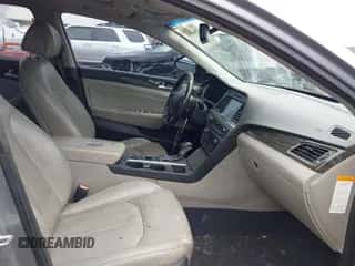 2016 Hyundai Sonata Limited с VIN KMHE34L13GA017321, выставлен на аукционе IAAI как лот 42966209 с пробегом 110 822 миль миль и . История ставок и продаж доступна на DreamBid. Изображение 5.