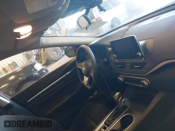 ✅ 2022 Nissan Altima SV • VIN: 1N4BL4DW8NN357044 • Lot: 43334209. Listed on IAAI with 32,750 mi. Free auction sales archive from the USA and detailed vehicle history report at DreamBid. Image 5.