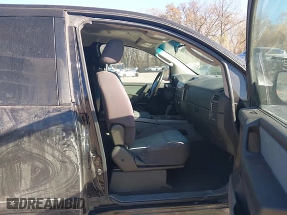 ✅ 2007 Nissan Titan SE • VIN: 1N6BA06A07N224319 • Lot: 43685051. Listed on IAAI with 174,672 mi. Free auction sales archive from the USA and detailed vehicle history report at DreamBid. Image 5.