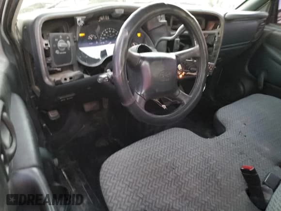 ✅ 2000 Chevrolet S-10 LS • VIN: 1GCCS1446YK180031 • Лот: 84048394. Опубликован ранее на Copart с пробегом 140 932 миль. Бесплатный доступ к архиву аукционных продаж из США и подробный отчёт об истории автомобиля на DreamBid. Изображение 8.