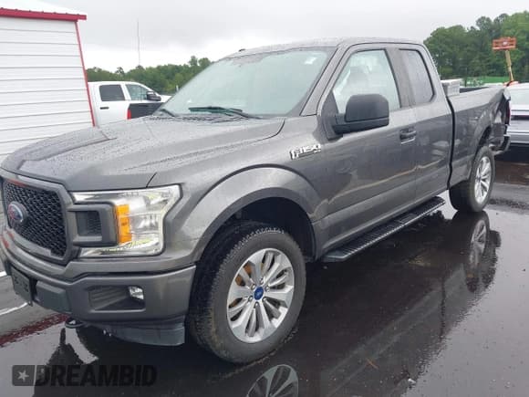 ✅ 2018 Ford F-150 XL • VIN: 1FTEX1EP1JFC12353 • Lot: 42968566. Wystawiony na IAAI z przebiegiem 123 175 mil. Bezpłatny archiwum sprzedaży aukcyjnych z USA i szczegółowy raport historii pojazdu na DreamBid. Zdjęcie 17.