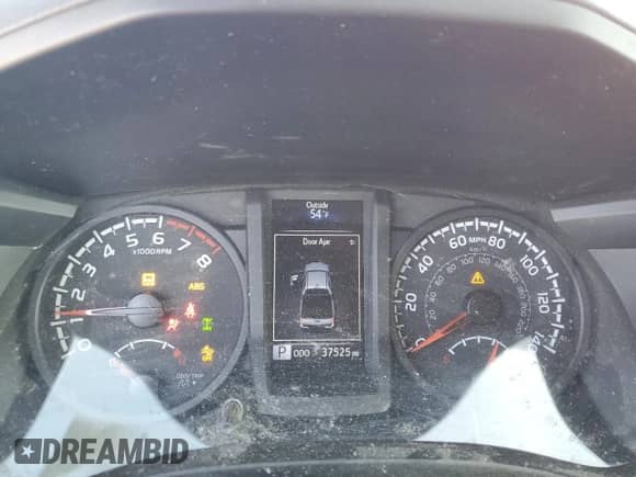 2022 Toyota Tacoma SR with VIN 3TMCZ5ANXNM470356, listed as a Copart auction lot 82718045 with 37,525 mi miles and Salvage title. Bid and sale history available at DreamBid. Image 9.