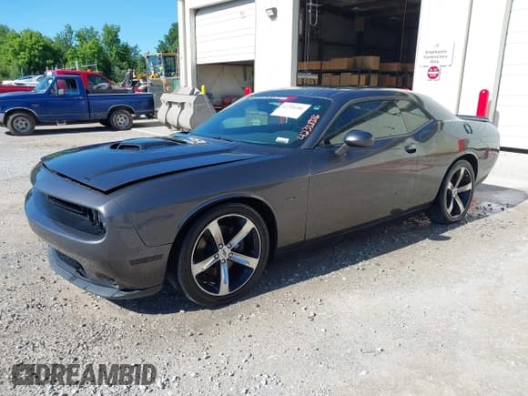 ✅ 2018 Dodge Challenger R/T • VIN: 2C3CDZBT1JH304646 • Лот: 42318186. Опубликован ранее на IAAI с пробегом 104 687 миль. Бесплатный доступ к архиву аукционных продаж из США и подробный отчёт об истории автомобиля на DreamBid. Изображение 17.