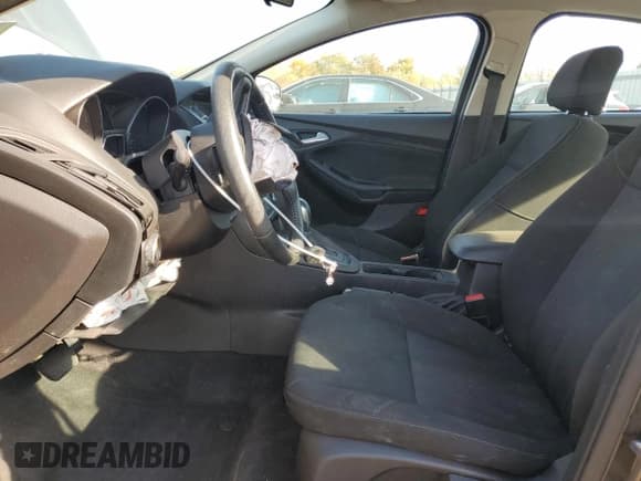 ✅ 2015 Ford Focus SE • VIN: 1FADP3F25FL226572 • Lot: 91646445. Listed on Copart with 43,381 mi. Free auction sales archive from the USA and detailed vehicle history report at DreamBid. Image 7.