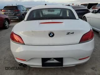 ✅ 2011 BMW Z4 sDrive30i • VIN: WBALM5C57BE379815 • Lot: 75006674. Wystawiony na Copart z przebiegiem Nie podano. Bezpłatny archiwum sprzedaży aukcyjnych z USA i szczegółowy raport historii pojazdu na DreamBid. Zdjęcie 6.