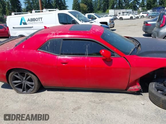 ✅ 2018 Dodge Challenger SXT • VIN: 2C3CDZAG4JH263143 • Lot: 42765510. Wystawiony na IAAI z przebiegiem 55 846 mil. Bezpłatny archiwum sprzedaży aukcyjnych z USA i szczegółowy raport historii pojazdu na DreamBid. Zdjęcie 14.