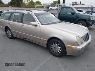 ✅ 2000 Mercedes-Benz E 320 • VIN: WDBJH65J8YA981779 • Lot: 42107928. Listed on IAAI with 276,090 mi. Free auction sales archive from the USA and detailed vehicle history report at DreamBid. Image 1.
