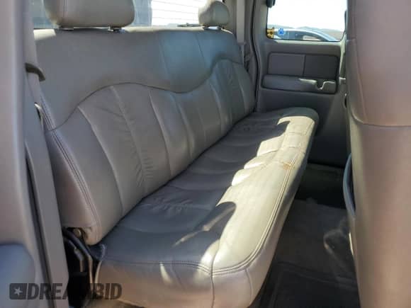 2000 Chevrolet Silverado 1500 LS с VIN 2GCEK19T8Y1269723, выставлен на аукционе Copart как лот 85348355 с пробегом 226 081 миль миль и Списание • Salvage title. История ставок и продаж доступна на DreamBid. Изображение 10.