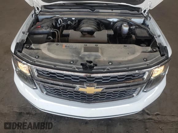 ✅ 2020 Chevrolet Tahoe LS • VIN: 1GNSKAKC6LR261883 • Lot: 90274285. Wystawiony na Copart z przebiegiem 37 961 mil. Bezpłatny archiwum sprzedaży aukcyjnych z USA i szczegółowy raport historii pojazdu na DreamBid. Zdjęcie 12.