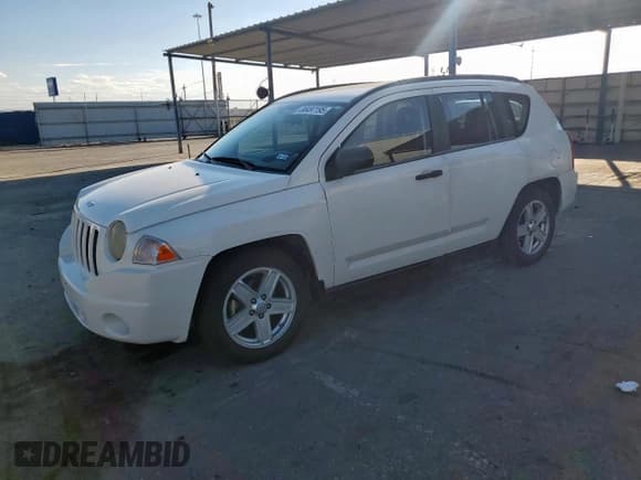 ✅ 2008 Jeep Compass Sport • VIN: 1J8FT47W48D500937 • Lot: 86497195. Listed on Copart with 189,208 mi. Free auction sales archive from the USA and detailed vehicle history report at DreamBid. Image 1.