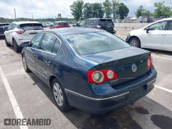 ✅ 2008 Volkswagen Passat Turbo • VIN: WVWJK73C88P050581 • Лот: 42656630. Опубликован ранее на IAAI с пробегом 108 355 миль. Бесплатный доступ к архиву аукционных продаж из США и подробный отчёт об истории автомобиля на DreamBid. Изображение 3.