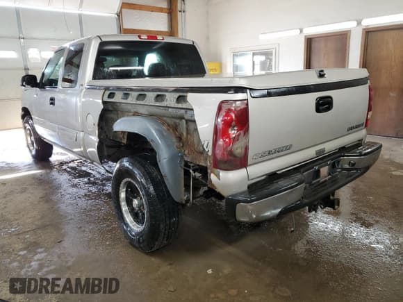 ✅ 2003 Chevrolet Silverado 1500 • VIN: 2GCEK19T531404178 • Лот: 44432345. Опубликован ранее на Copart с пробегом 194 784 миль. Бесплатный доступ к архиву аукционных продаж из США и подробный отчёт об истории автомобиля на DreamBid. Изображение 2.