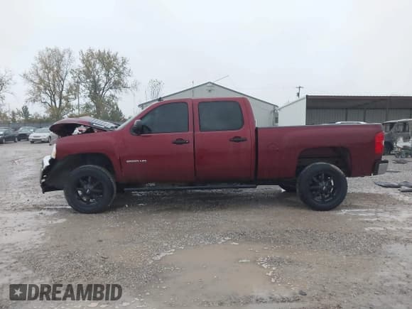 ✅ 2014 Chevrolet Silverado 2500HD High Country • VIN: 1GC1KXEG9EF157253 • Лот: 43556030. Опубликован ранее на IAAI с пробегом 125 098 миль. Бесплатный доступ к архиву аукционных продаж из США и подробный отчёт об истории автомобиля на DreamBid. Изображение 14.