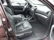 ✅ 2011 Kia Sorento EX • VIN: 5XYKUDA29BG090508 • Lot: 43727118. Wystawiony na IAAI z przebiegiem 197 556 mil. Bezpłatny archiwum sprzedaży aukcyjnych z USA i szczegółowy raport historii pojazdu na DreamBid. Zdjęcie 5.