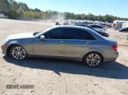 ✅ 2014 Mercedes-Benz C 300 Sport • VIN: WDDGF8AB0ER318687 • Lot: 43470271. Wystawiony na IAAI z przebiegiem 176 892 mil. Bezpłatny archiwum sprzedaży aukcyjnych z USA i szczegółowy raport historii pojazdu na DreamBid. Zdjęcie 14.