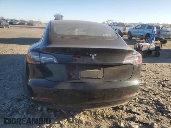 ✅ 2021 Tesla Model 3 Standard Range Plus • VIN: 5YJ3E1EA9MF024357 • Lot: 89640745. Wystawiony na Copart z przebiegiem 74 978 mil. Bezpłatny archiwum sprzedaży aukcyjnych z USA i szczegółowy raport historii pojazdu na DreamBid. Zdjęcie 6.