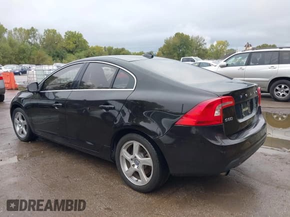 ✅ 2012 Volvo S60 T5 • VIN: YV1622FS2C2053908 • Лот: 43363221. Опубликован ранее на IAAI с пробегом 126 634 миль. Бесплатный доступ к архиву аукционных продаж из США и подробный отчёт об истории автомобиля на DreamBid. Изображение 3.