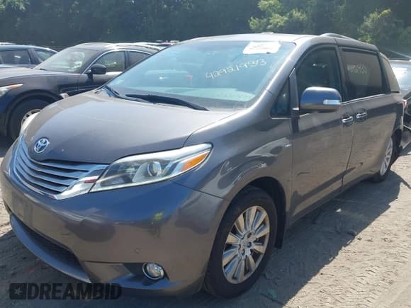 ✅ 2017 Toyota Sienna XLE • VIN: 5TDDZ3DC7HS168871 • Лот: 42921933. Опубликован ранее на IAAI с пробегом 57 584 миль. Бесплатный доступ к архиву аукционных продаж из США и подробный отчёт об истории автомобиля на DreamBid. Изображение 2.
