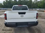 ✅ 2024 Nissan Frontier S • VIN: 1N6ED1EK7RN666571 • Лот: 56548545. Опубликован ранее на Copart с пробегом 11 995 миль. Бесплатный доступ к архиву аукционных продаж из США и подробный отчёт об истории автомобиля на DreamBid. Изображение 6.