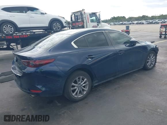 ✅ 2021 Mazda 3 S • VIN: 3MZBPAAL9MM253420 • Лот: 43489978. Опубликован ранее на IAAI с пробегом 49 772 миль. Бесплатный доступ к архиву аукционных продаж из США и подробный отчёт об истории автомобиля на DreamBid. Изображение 4.