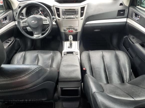 ✅ 2012 Subaru Legacy Premium • VIN: 4S3BMBG6XC3009682 • Lot: 56342495. Wystawiony na Copart z przebiegiem 111 602 mil. Bezpłatny archiwum sprzedaży aukcyjnych z USA i szczegółowy raport historii pojazdu na DreamBid. Zdjęcie 8.