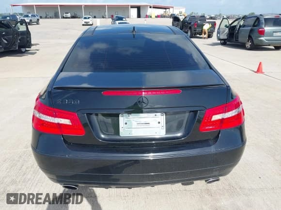 ✅ 2013 Mercedes-Benz E 350 • VIN: WDDKJ5KB3DF193559 • Lot: 42543319. Listed on IAAI with 113,184 mi. Free auction sales archive from the USA and detailed vehicle history report at DreamBid. Image 16.