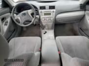 ✅ 2011 Toyota Camry LE • VIN: 4T1BF3EK2BU758920 • Лот: 81750695. Опубликован ранее на Copart с пробегом 304 683 миль. Бесплатный доступ к архиву аукционных продаж из США и подробный отчёт об истории автомобиля на DreamBid. Изображение 8.