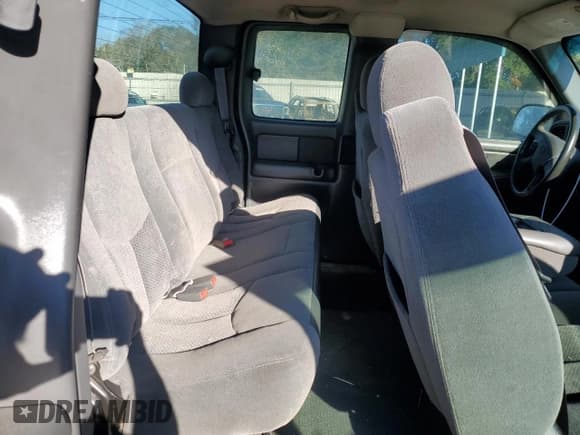 ✅ 2005 Chevrolet Silverado 1500 LS • VIN: 1GCEK19B75E116283 • Лот: 76529674. Опубликован ранее на Copart с пробегом 320 609 миль. Бесплатный доступ к архиву аукционных продаж из США и подробный отчёт об истории автомобиля на DreamBid. Изображение 10.