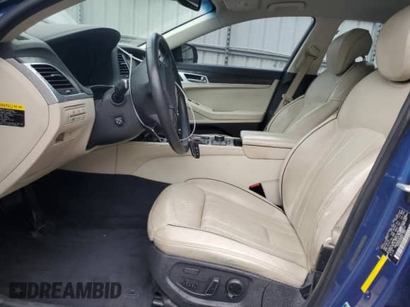 2016 Hyundai Genesis 3.8L z VIN KMHGN4JE3GU129012, wystawiony jako Copart lot #78064384 z przebiegiem 121 969 mil mil oraz Szkoda całkowita • Salvage title. Historia ofert i sprzedaży dostępna na DreamBid. Obrazek 7.