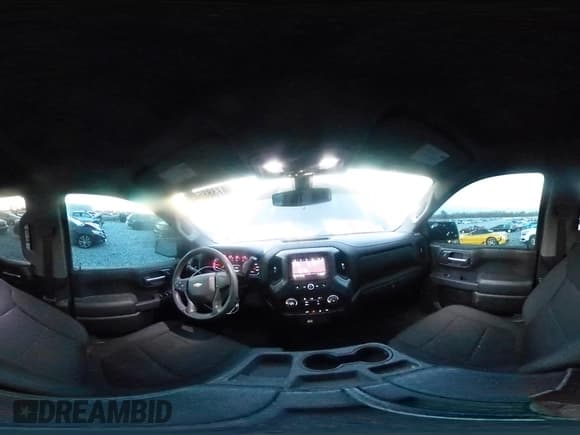 ✅ 2020 Chevrolet Silverado 1500 Custom • VIN: 1GCRWBEF4LZ259041 • Lot: 47388645. Wystawiony na Copart z przebiegiem 93 930 mil. Bezpłatny archiwum sprzedaży aukcyjnych z USA i szczegółowy raport historii pojazdu na DreamBid. Zdjęcie 13.