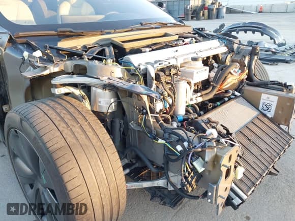 ✅ 2022 Tesla Model S • VIN: 5YJSA1E59NF491029 • Lot: 43756895. Wystawiony na IAAI z przebiegiem 42 897 mil. Bezpłatny archiwum sprzedaży aukcyjnych z USA i szczegółowy raport historii pojazdu na DreamBid. Zdjęcie 6.