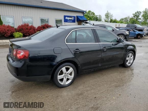 ✅ 2009 Volkswagen Jetta SE • VIN: 3VWRM71K29M010346 • Lot: 55085815. Listed on Copart with 143,976 mi. Free auction sales archive from the USA and detailed vehicle history report at DreamBid. Image 3.
