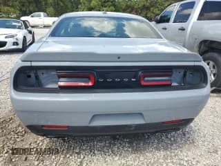 ✅ 2022 Dodge Challenger R/T • VIN: 2C3CDZBT5NH234297 • Lot: 66919704. Wystawiony na Copart z przebiegiem 30 711 mil. Bezpłatny archiwum sprzedaży aukcyjnych z USA i szczegółowy raport historii pojazdu na DreamBid. Zdjęcie 6.