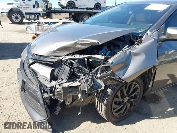 ✅ 2018 Toyota Corolla LE • VIN: 5YFBURHE4JP762661 • Лот: 43534743. Опубликован ранее на IAAI с пробегом 70 095 миль. Бесплатный доступ к архиву аукционных продаж из США и подробный отчёт об истории автомобиля на DreamBid. Изображение 6.