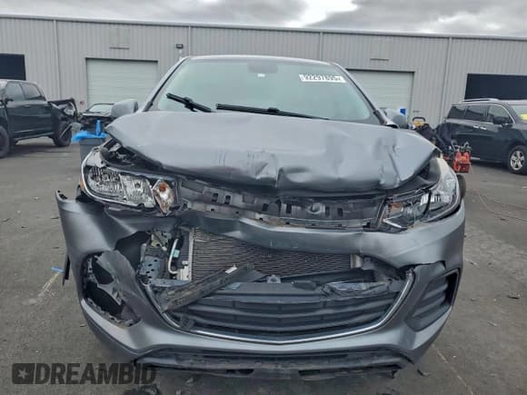 ✅ 2020 Chevrolet Trax LS • VIN: 3GNCJKSBXLL305511 • Lot: 92297895. Listed on Copart with 60,372 mi. Free auction sales archive from the USA and detailed vehicle history report at DreamBid. Image 5.