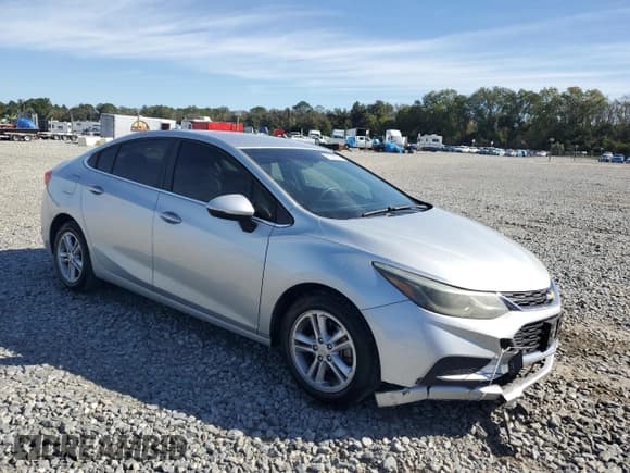 ✅ 2017 Chevrolet Cruze LT • VIN: 1G1BE5SM1H7188501 • Lot: 87085355. Listed on Copart with 181,695 mi. Free auction sales archive from the USA and detailed vehicle history report at DreamBid. Image 4.