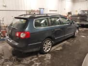 ✅ 2007 Volkswagen Passat 3.6L • VIN: WVWVU73C17E008842 • Lot: 41611813. Listed on IAAI with 101,395 mi. Free auction sales archive from the USA and detailed vehicle history report at DreamBid. Image 4.