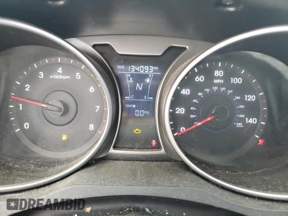 ✅ 2013 Hyundai Veloster RE:MIX • VIN: KMHTC6ADXDU089160 • Lot: 45057025. Wystawiony na Copart z przebiegiem 134 093 mil. Bezpłatny archiwum sprzedaży aukcyjnych z USA i szczegółowy raport historii pojazdu na DreamBid. Zdjęcie 9.